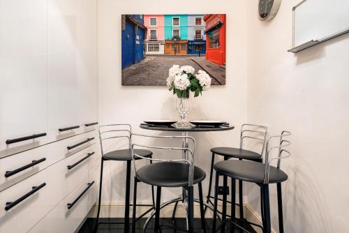 Classy and spacious one bedroom flat in amazing location, London (photo 8)