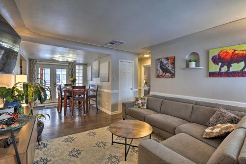 Location! Outdoor Living Hot Tub Walkable Denver in Sloan's Lake