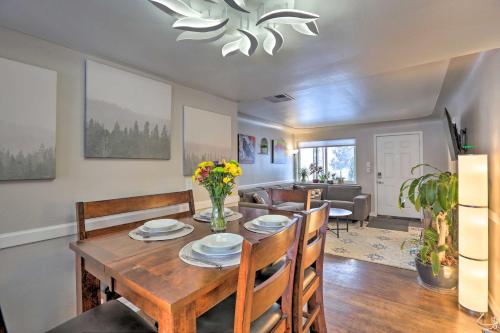 Location! Outdoor Living Hot Tub Walkable Denver in Sloan's Lake