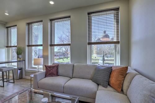 Stylish San Marcos Apt in the Heart of Dwtn! in San Marcos, USA