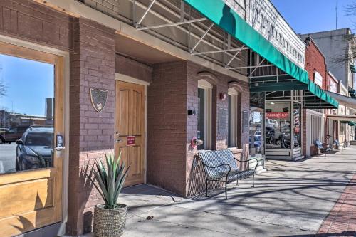 San Marcos Apartment with Off-Street Parking! in San Marcos, USA