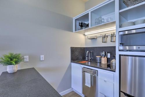 San Marcos Apartment with Off-Street Parking! in San Marcos, USA