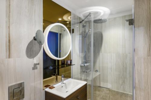Emerald Hotel by Continental Group - image 7