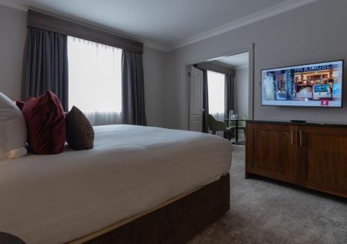 The Kingsley Hotel - image 2