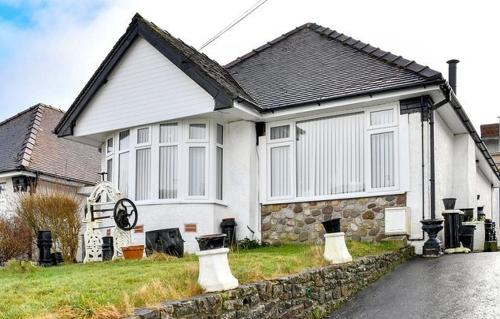 Just Stay Wales - The Teify, Deluxe Bungalow