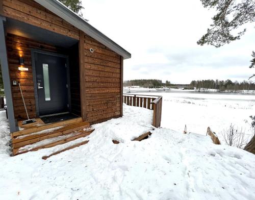 Glass Igloos by the water - Lasisviitit