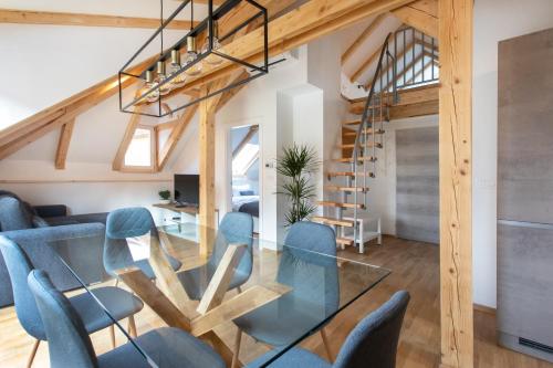 Bright & Spacious Loft In The Heart Of Old Town, Lublaň