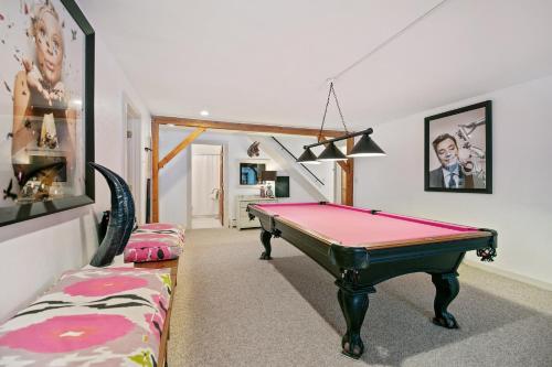 Why Not - A Gorgeous Designer Decorated West Dover Home Located Next To Mt Snow Golf Club and Ski Mountain home - image 11