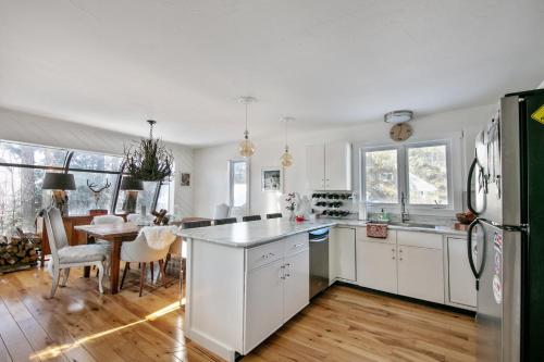 Why Not - A Gorgeous Designer Decorated West Dover Home Located Next To Mt Snow Golf Club and Ski Mountain home - image 8