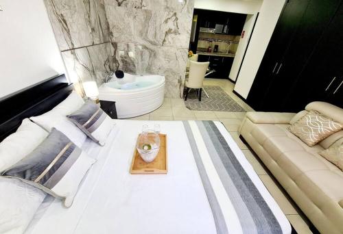 One-Bedroom Apartment image 9