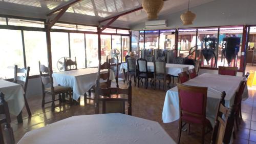 Hotel la Cueva Limon in Puerto Limon