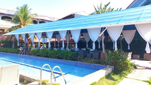 Hotel la Cueva Limon in Puerto Limon