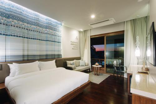 room detail thumbnail 1