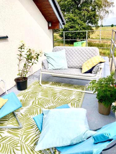 Apartament z Jaskółką piętro- duży 90 m2 plus taras (Apartament z Jaskolka pietro- duzy 90 m2 plus taras) in Smoldzino