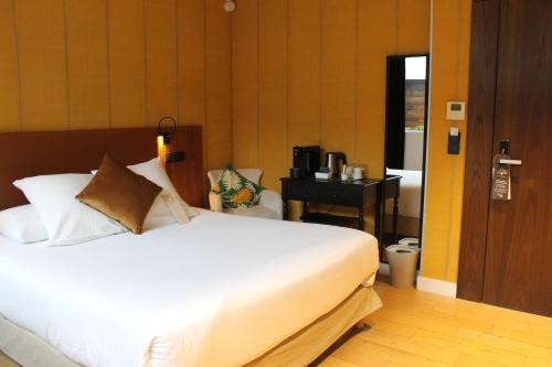 1 queen bed