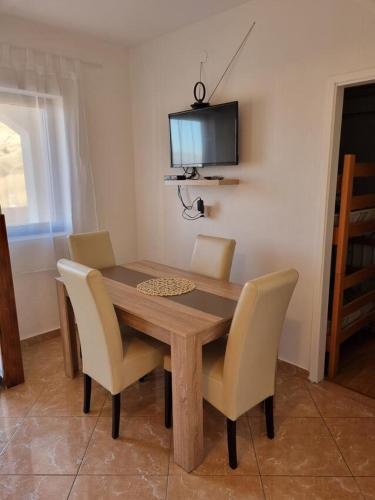Apartments and rooms with parking space Metajna Pag - 4120 - image 6