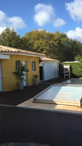 Villa TOPAZE - 3 chambres - piscine privée gîte à louer Vensac