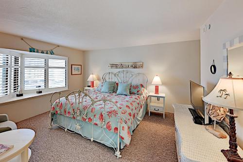 9400 Condos - image 6