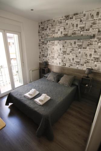 Hostal MH Fuencarral - Tap to explore photos