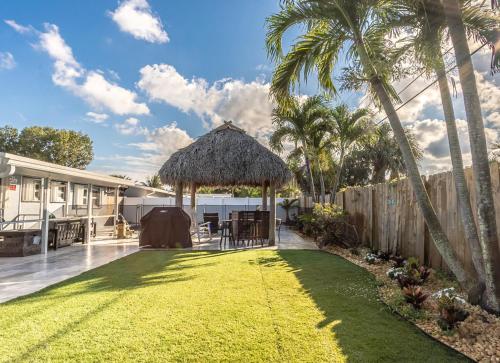 Tiki-home Elite Staycation in Fort Lauderdale, USA