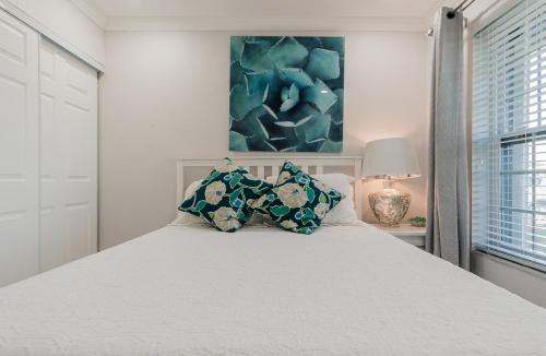 Tiki-home Elite Staycation in Fort Lauderdale, USA
