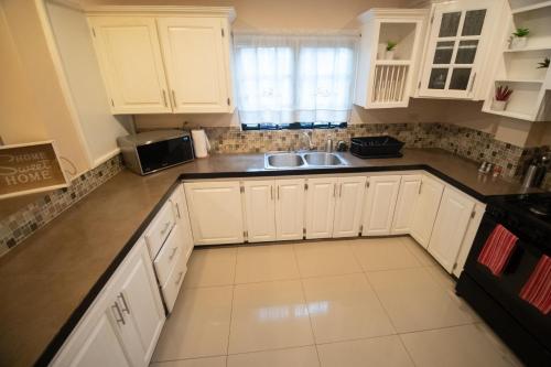 Cucina, Stacys Place #1 2 Bedroom Apartment in Port Of Spain
