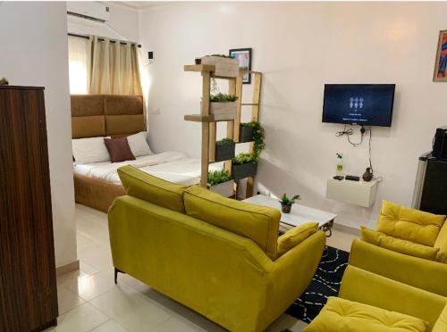 Cozy studio unit in lekki phase 1 - Kitchen, 24-7 light, wifi, Netflix Lekki