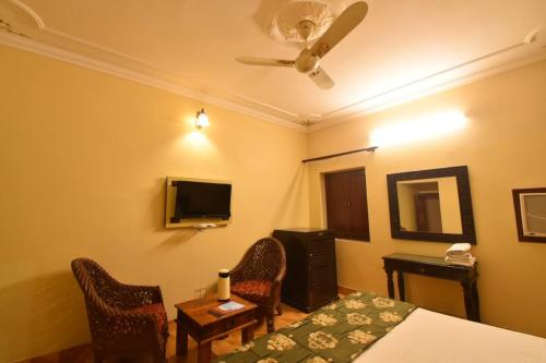 Superior Double Room image 5