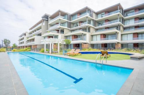 Stunning & Modern Apartment in Oceandune, Sibaya