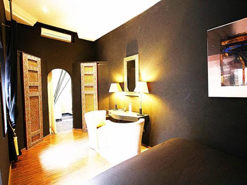 Room in Guest room - Riad Ralhaya, calm and voluptuous luxury in the heart of Marrakech - 9