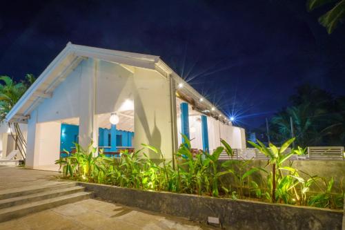 Exterior view, Shangrela Beach Resort by ARK in Hikkaduwa