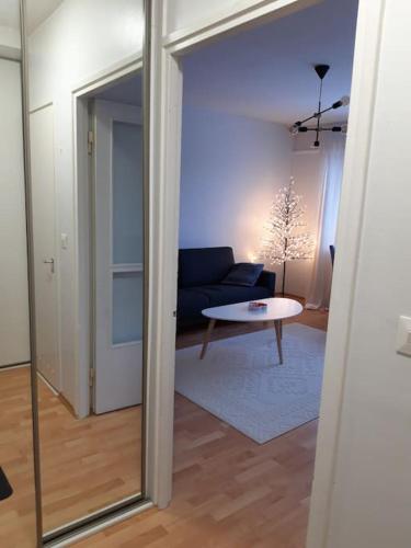 Viihtyisä yksiö Oulun Tuirassa (Viihtyisa yksio Oulun Tuirassa) in โออูลู