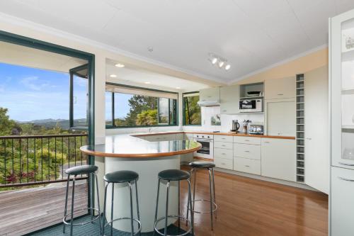 Shower, Breezy on Broadview - Opua Holiday Home in Opua
