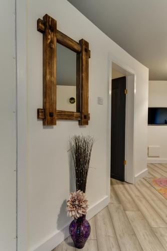 1 Bedroom Swinley Apartment Wigan, Free WIFI, Free Private Parking, Garden