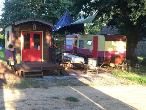 La Roulotte CHAINOUX - Camping - Bains-sur-Oust