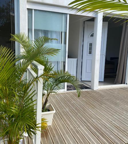 Chez Hugo, bel appartement très bien situé pour visiter la Martinique en journée et dormir la nuit Chez Hugo, bel appartement très bien situé pour visiter la Martinique en journée et dormir la nuit