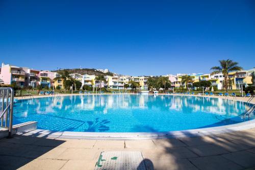 Marina Apartment & Pool and Beach & Wi-Fi & Marina Albufeira