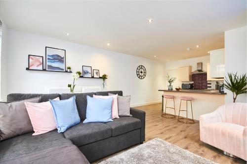 Stunning 2 bed Apartment - Central Location