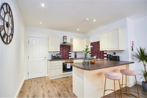 Picture of Stunning 2 Bed Apartment - Central Location