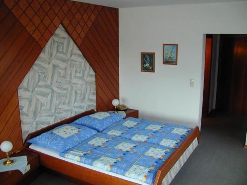 1 queen bed