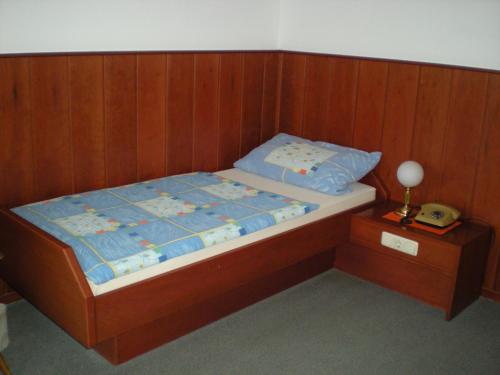 1 twin bed