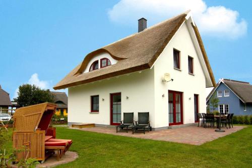 "Hafenhaus" holiday home in the port village of Vieregge - with sauna, fireplace and WiFi
