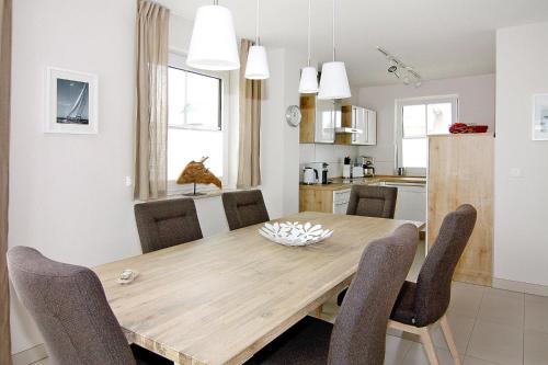 "Hafenhaus" holiday home in the port village of Vieregge - with sauna, fireplace and WiFi