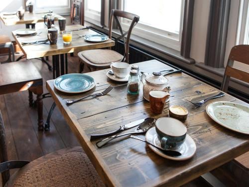 Oaklands Guest House - image 2