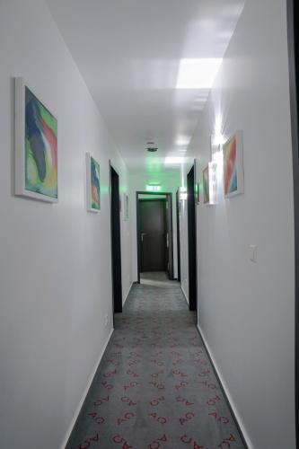 Alpha & Omega Hotel - image 8