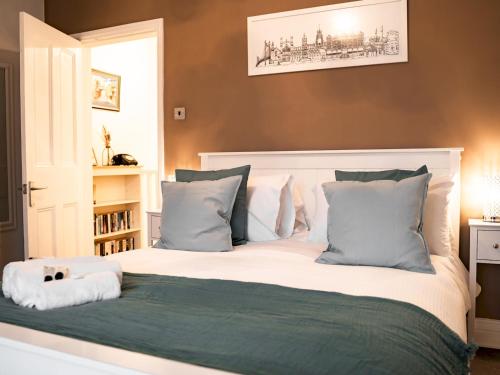 Pass the Keys Cosy, 2-bed home in popular Handbridge - Parking gîte à louer Eccleston Mound