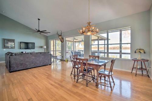 Lakefront Crystal River Home with Private Dock! in Crystal River, USA