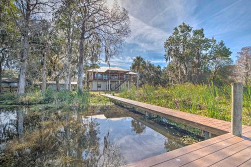 Waterfront Home w/ Private Dock in Crystal River in 興力士 (FL)