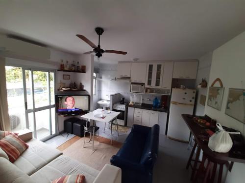 Condomínio de frente para o mar em Ubatuba