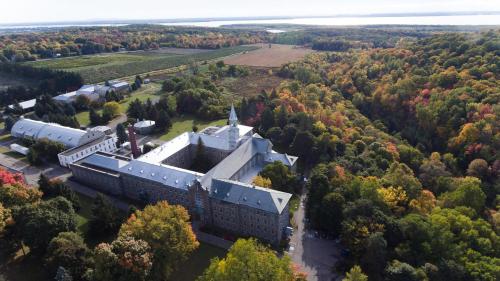 . Auberge de l'Abbaye d'Oka